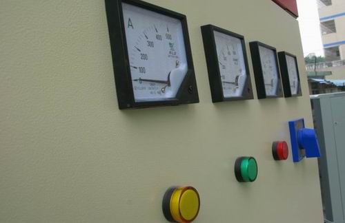 总口管理区配电盘